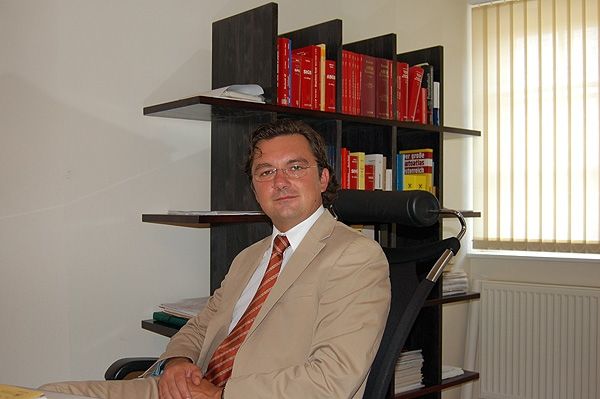 Mag. Dr. Marc Gollowitsch